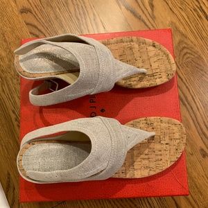 Donald Pliner Wedge Silver 9.5 New in Box